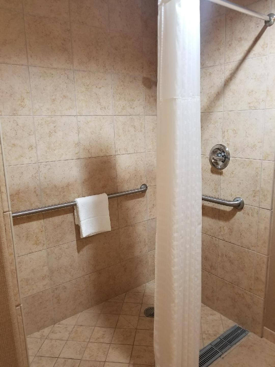 Comfort Suites Palestine Exteriör bild